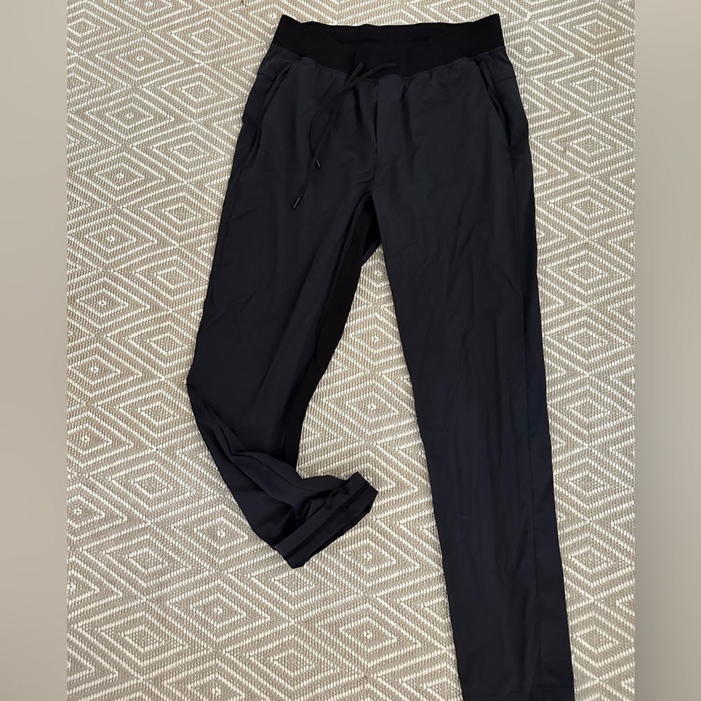 Men’s black lululemon pants